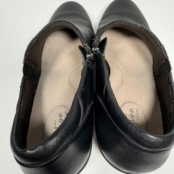 Clarks Womens Black Leather Side Zip Comfort Ankle Boots Block Heel Size 10 - Picture 7 of 10